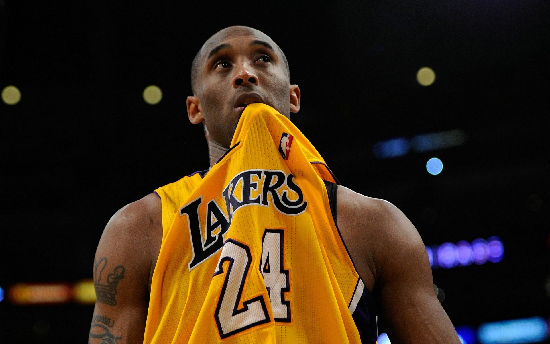 色的表现惊 色的表现惊